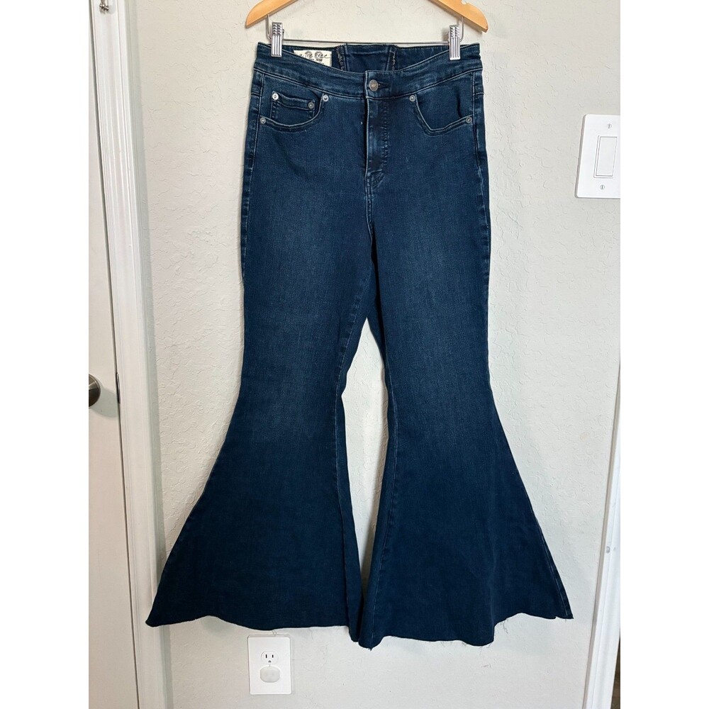 We The Free Crvy Lace Up Flare Jeans Womens Sz 29 Dark Wash Bell Bottom Boho